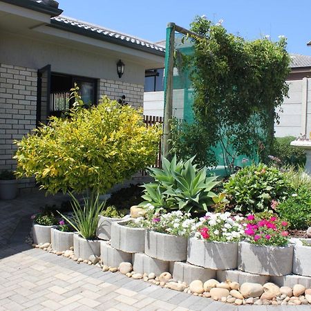 Traveller'S Rest, Reebok Bed & Breakfast Mossel Bay Exterior foto