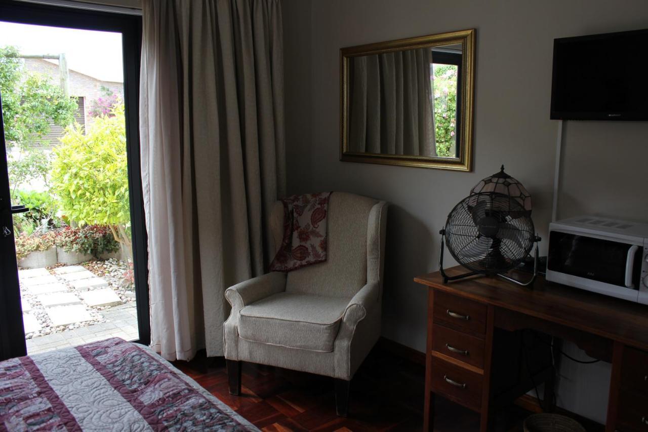 Traveller'S Rest, Reebok Bed & Breakfast Mossel Bay Exterior foto