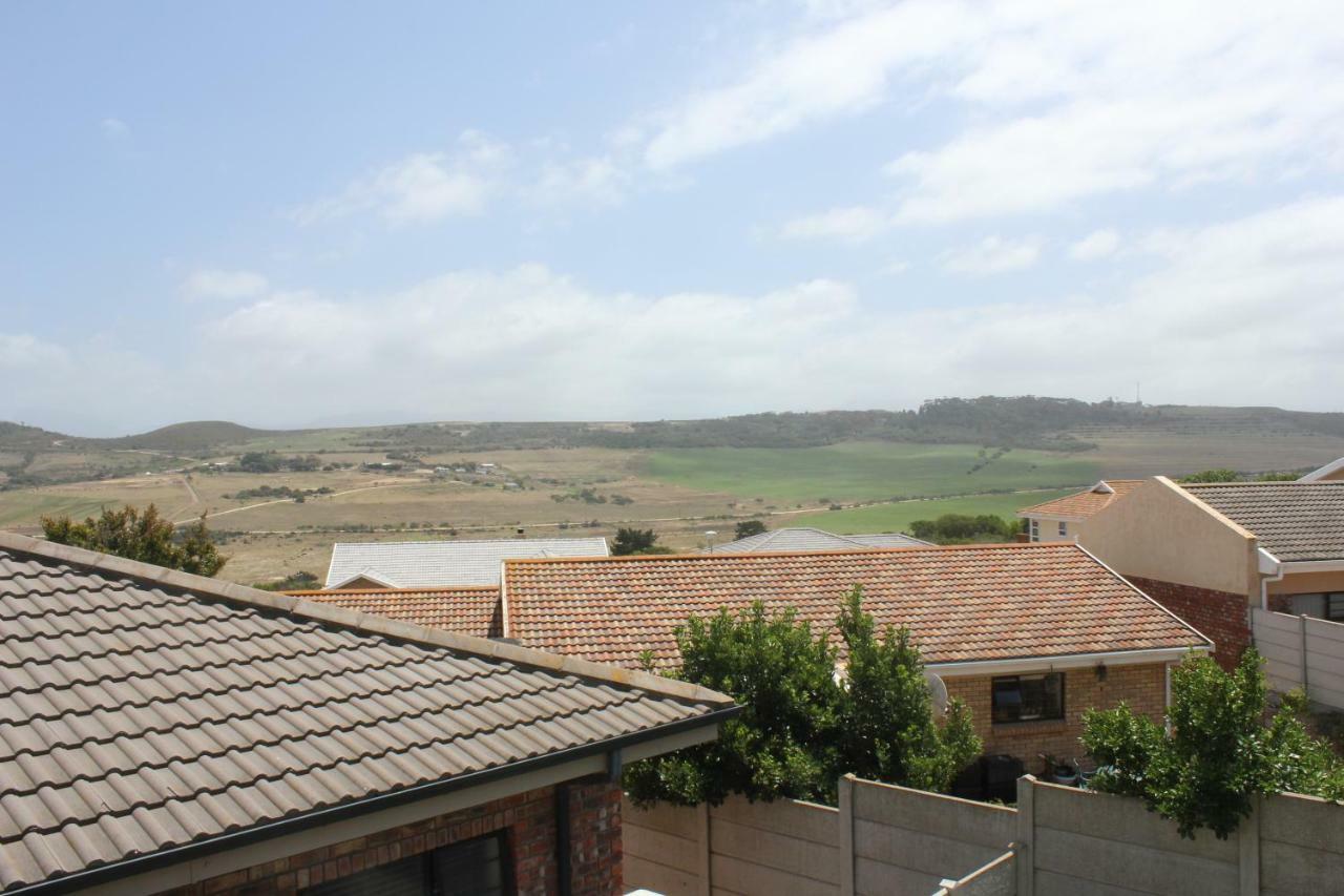 Traveller'S Rest, Reebok Bed & Breakfast Mossel Bay Exterior foto