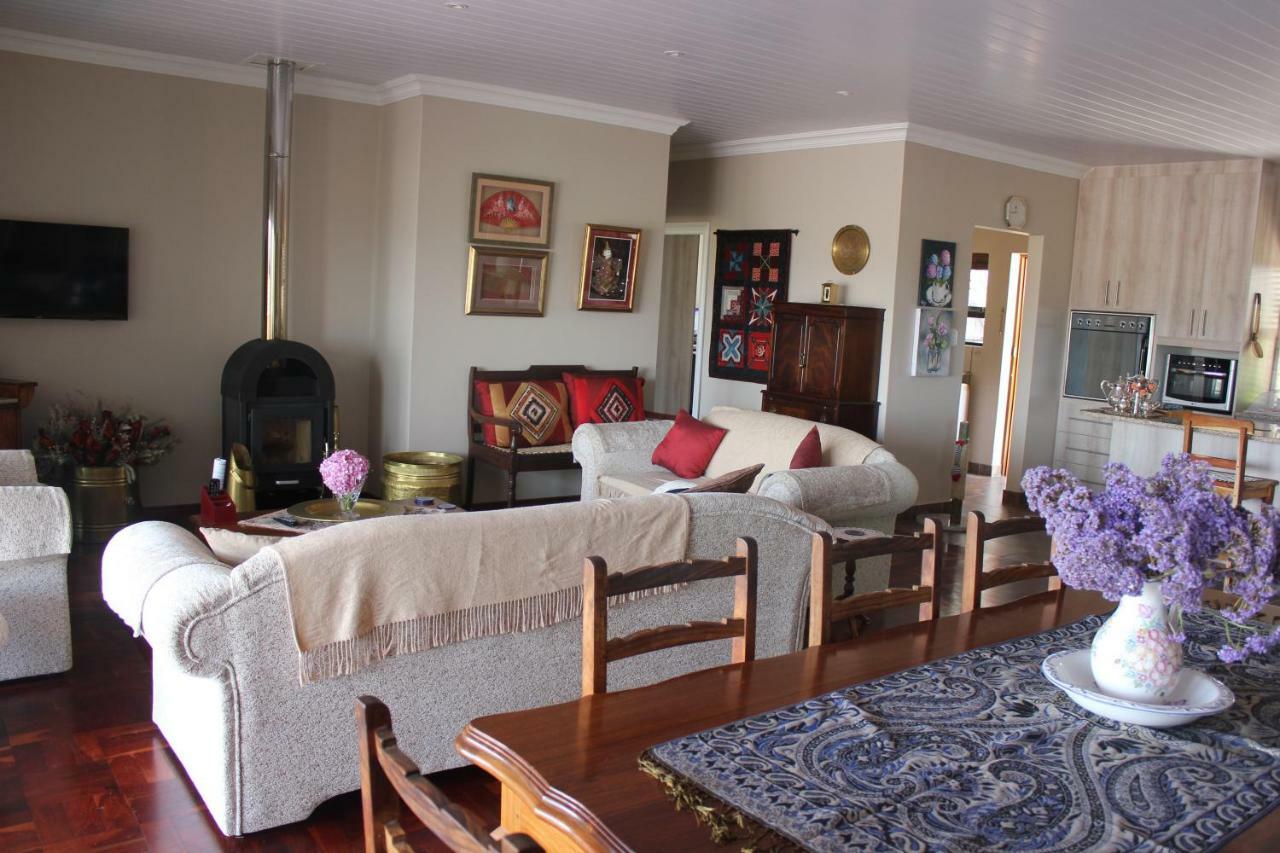 Traveller'S Rest, Reebok Bed & Breakfast Mossel Bay Exterior foto